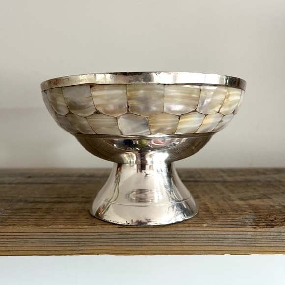 Silver and Mother of Pearl pedestal Bowl - Picture 1 of 5